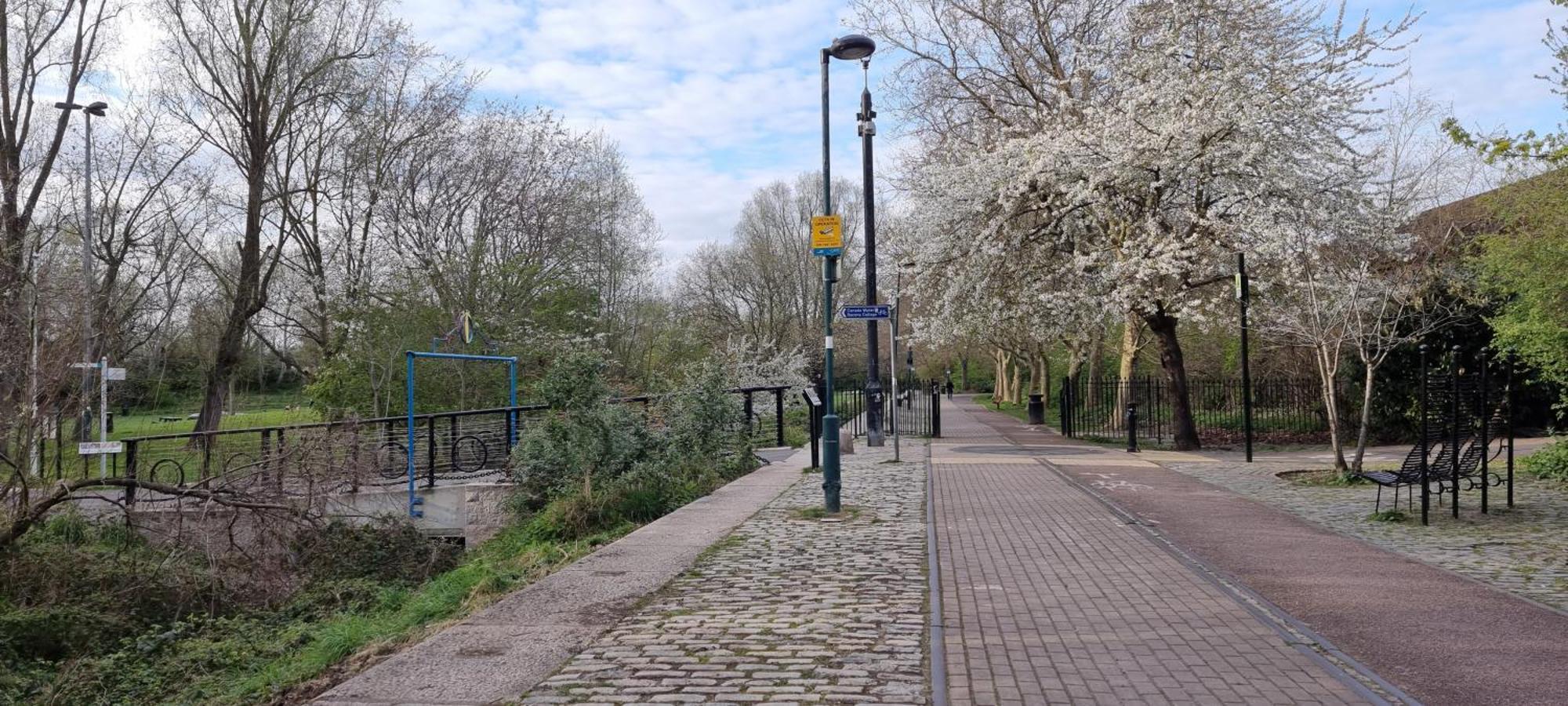 Riverside 1Br With Easy Transport 20Min To City Centre London Exterior photo