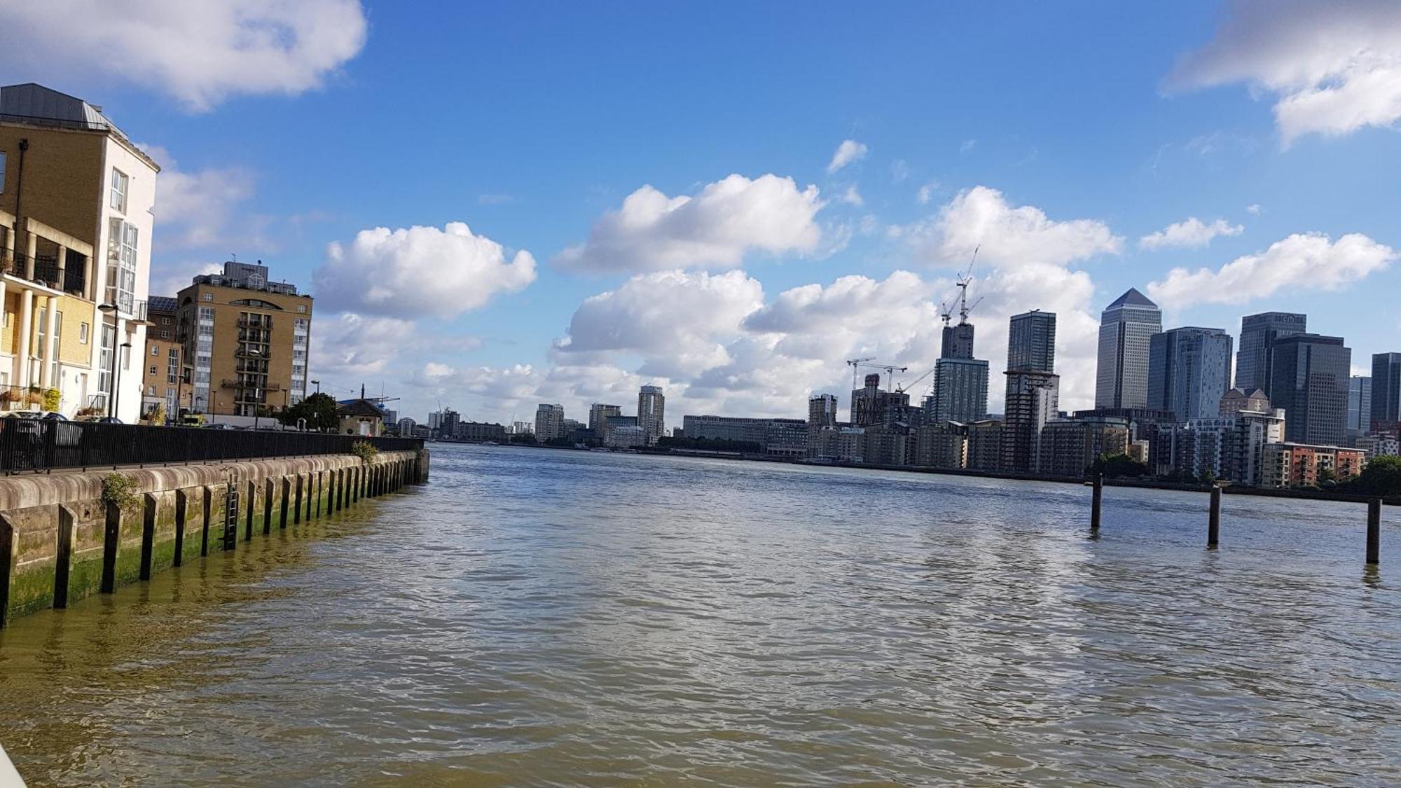 Riverside 1Br With Easy Transport 20Min To City Centre London Exterior photo