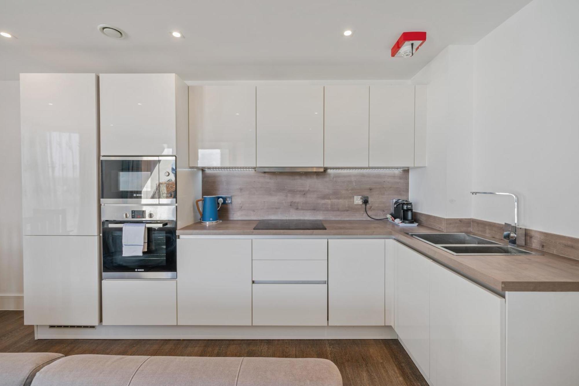 Riverside 1Br With Easy Transport 20Min To City Centre London Exterior photo